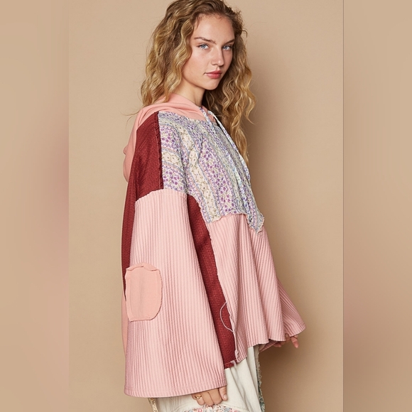 POL Patchwork Floral Sweatshirt, Flare Sleeves, Pink And Purple, New - Picture 4 of 11